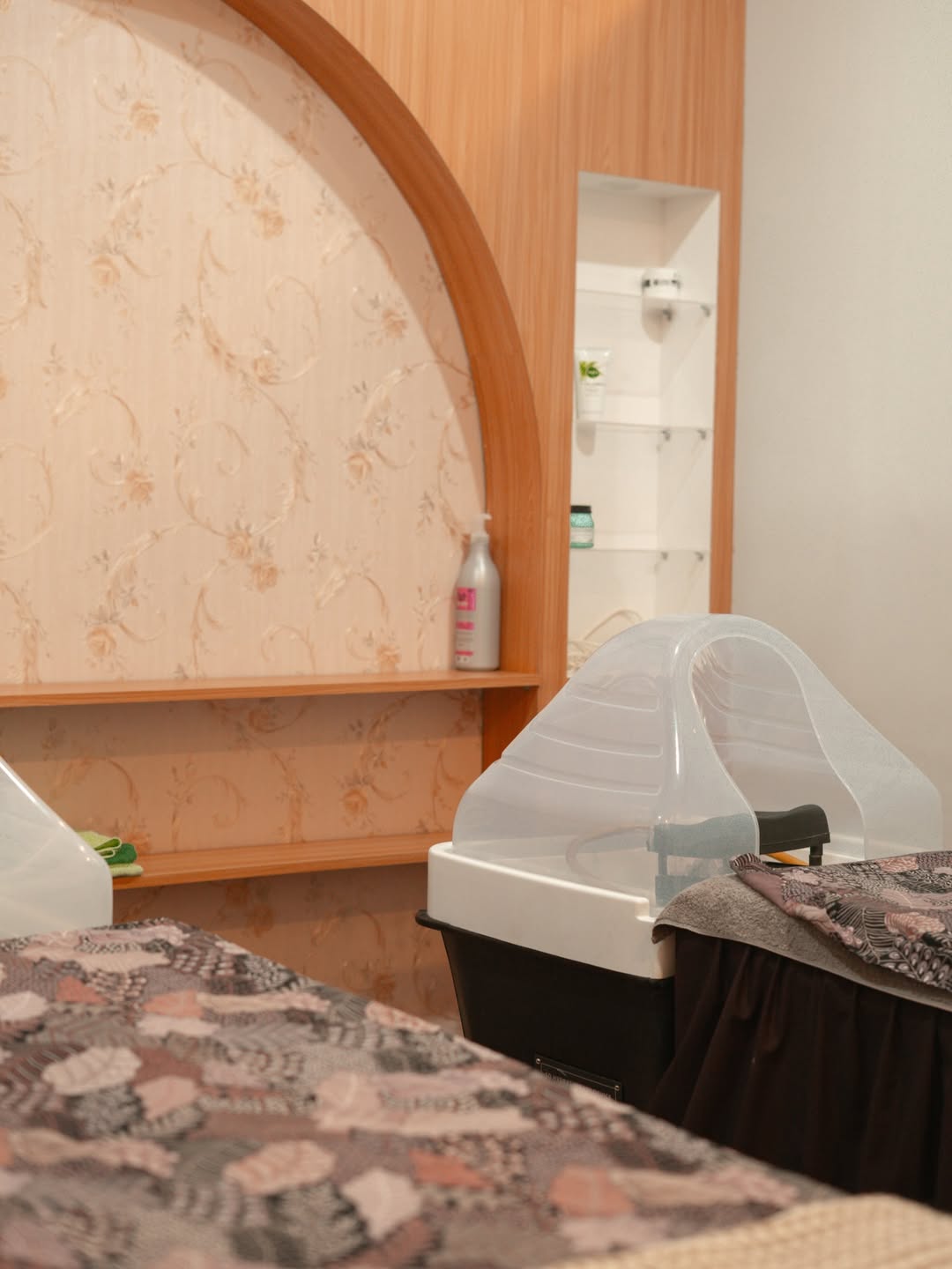 Modern treatment room sink and amenities at MY SPA LOMBOK wellness center